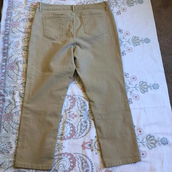 L.L.Bean Favorite Fit Women Jeans Size 16 - Picture 8 of 9